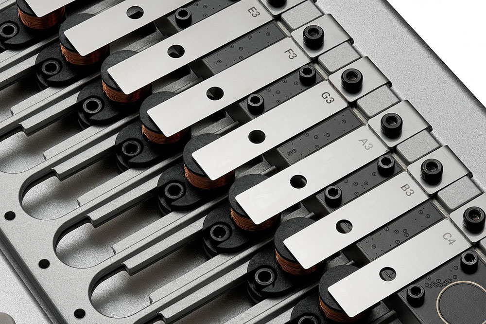 Korg phase8 acoustic synthesizer Close Up