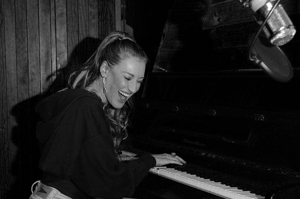 Lana Love Playing Piano and Singing Lana Love Playing Piano and Singing