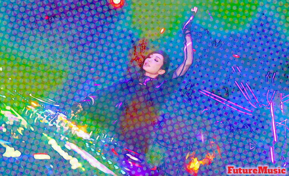 Marie Vaunt DJing